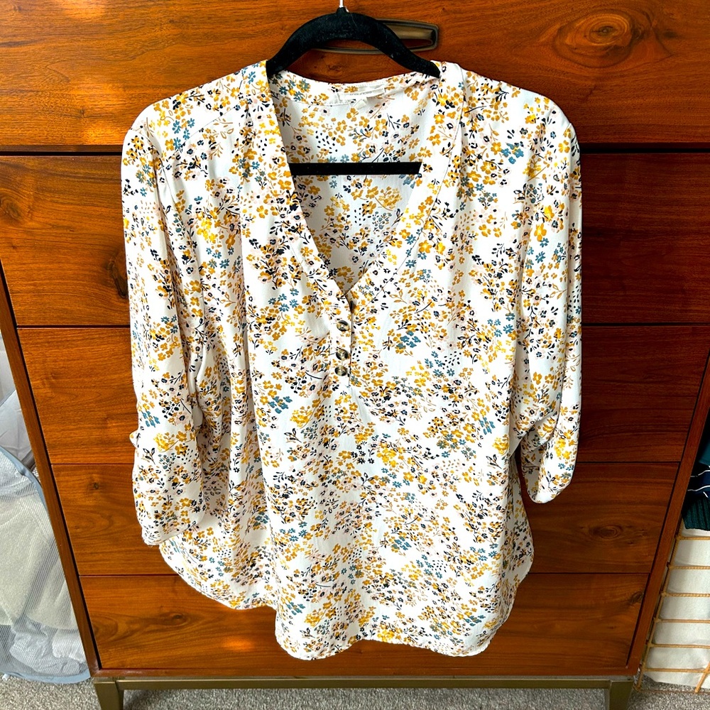 Maurice’s plus 2x floral blouse